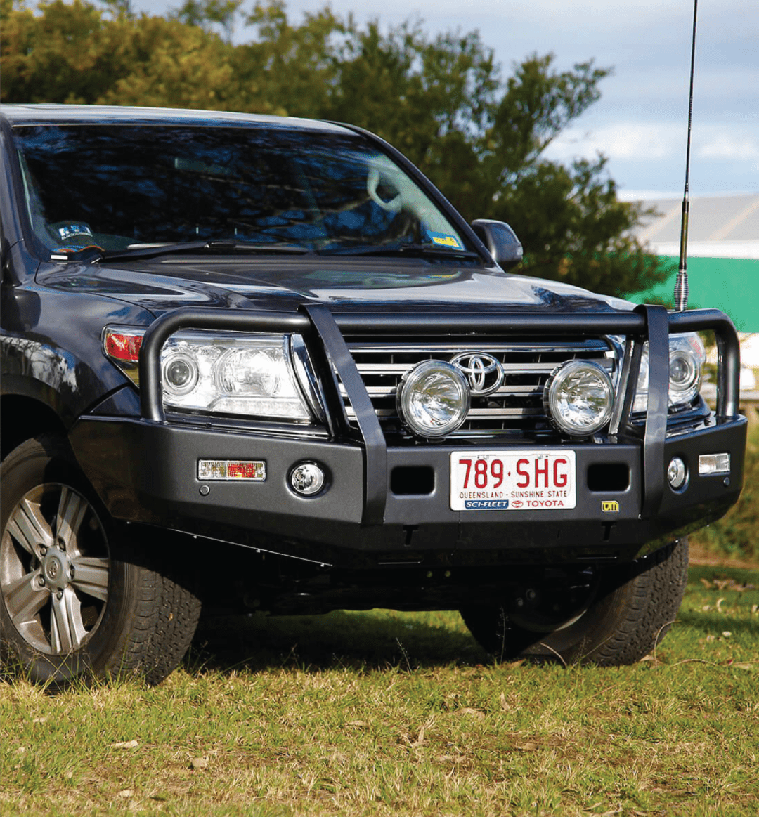 Toyota Land Cruiser 200 (-2015) TJM Bull Bar T13 Steel Black